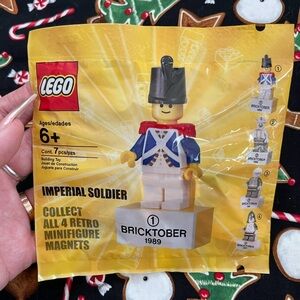 LEGO 2010 Imperial Soldier #1 Bricktober Retro 1989 Minifigure Magnet Retired
